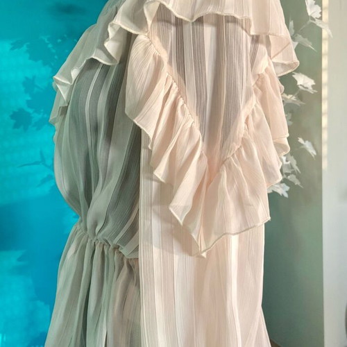 Vero Moda semi-transparent blouse with ruffles, size M, like new