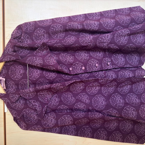 Vintage shirt used with puffed sleeves, size Small, white and purple