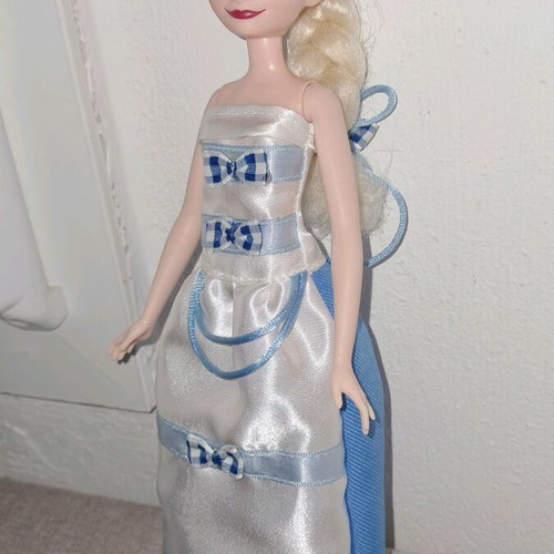 Hasbro Frozen Elsa doll with handmade dress