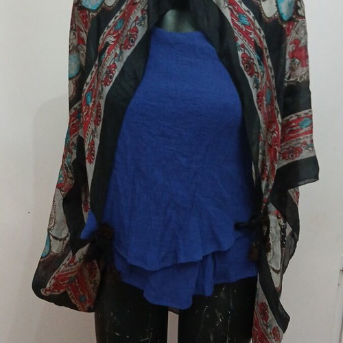 Scarf used, black and gray