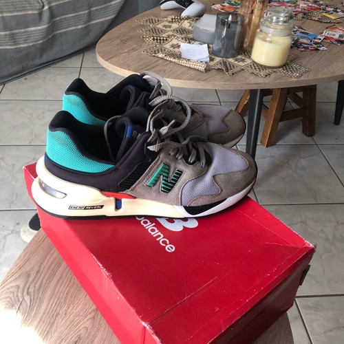 New Balance 997S athletic shoes used, size 45, gray