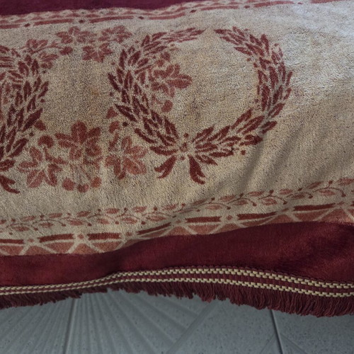 Chenille Throw Blanket Large, Like New, Burgundy and Gold