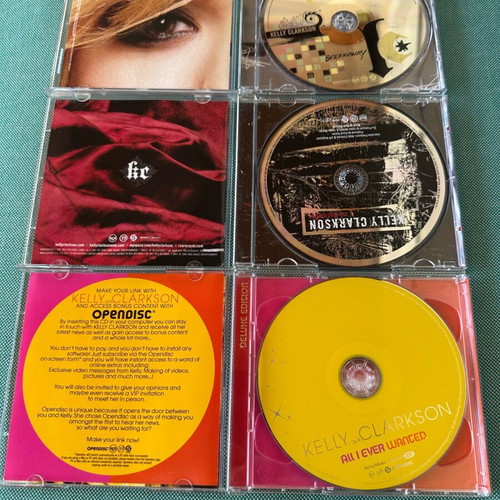 Kelly Clarkson pack 3 CDs and 1 DVD like new, pop