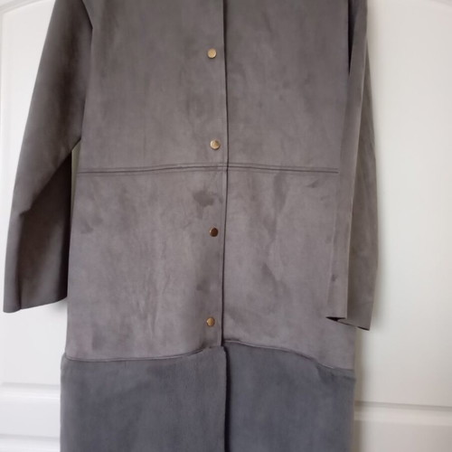 Zara gray coat like new with nice detail at the bottom