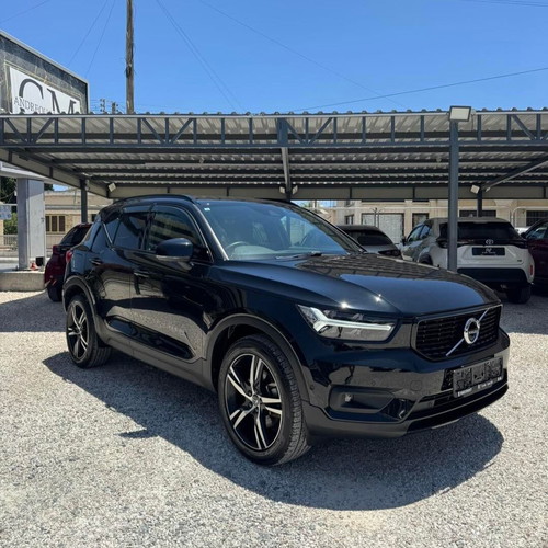 Volvo XC40 Mild Hybrid 2021 Like New, R Design, AWD, Petrol