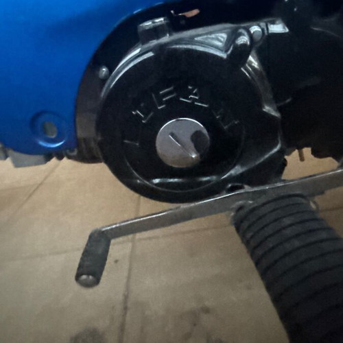 Lifan 125cc motor like new, black color, semi-automatic