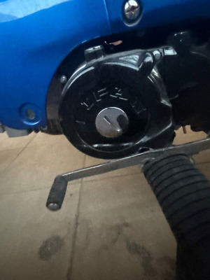 Lifan 125cc motor like new, black color, semi-automatic