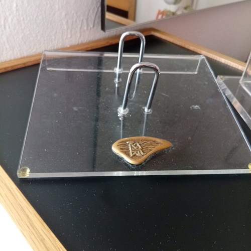 Office set plexiglass and embossed bronze like new