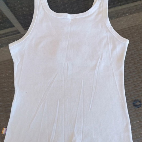 Devotion t-shirt Small white with sewn car and beads like new