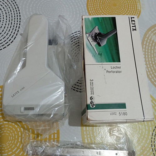 Leitz 5180 heavy-duty perforator