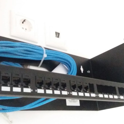 Panduit 19'' Wall Mount Rack Bracket used WBH4