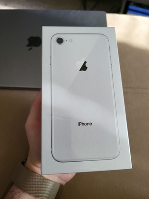 Iphone 8 silver 64GB νέο, εργοστασιακά σφραγισμένο, σπάνιο