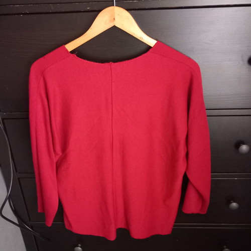 Lightweight women's sweater like new, burgundy, size XL