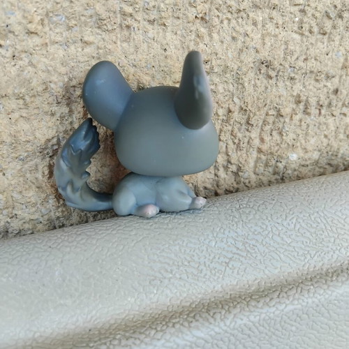 Littlest Pet Shop Hasbro figure like new