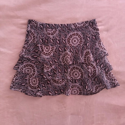 Skirt with ruffles and zipper like new, size S