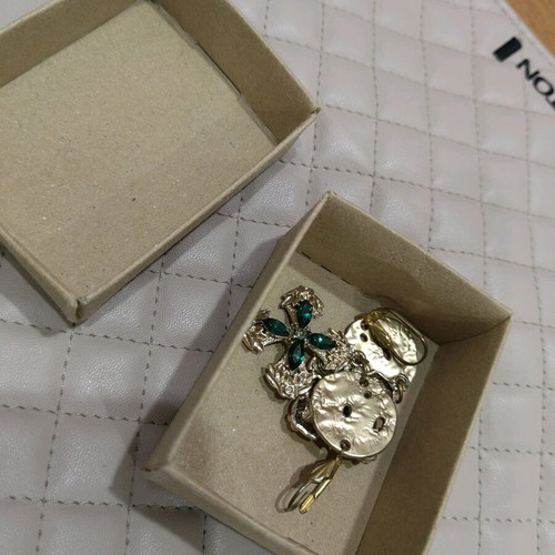 Cross-shaped earrings new