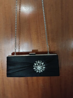 Τσαντάκι clutch A To Z Greek μαύρο με ασημένια αλυσίδα σαν καινούργιο