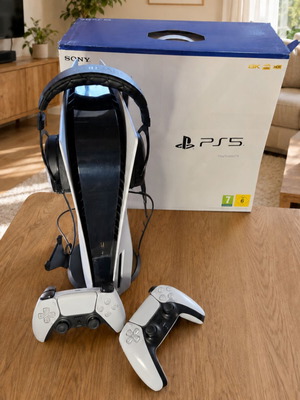Sony PlayStation 5 като нов с 2 контролера DualSense и слушалки