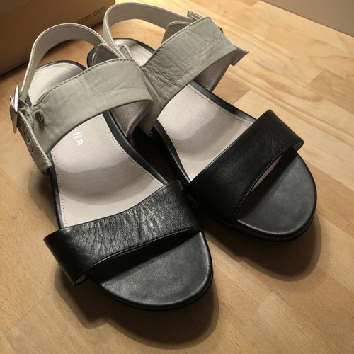 Stonefly Anatomic Women’s Leather Sandals Size 37 Black and White New