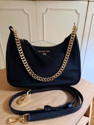 Michael Kors Women's Black Shoulder Bag like new