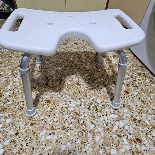 Bath stool without back aluminum like new