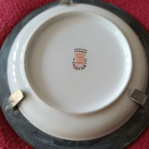 Decorative porcelain plate with pewter base like new