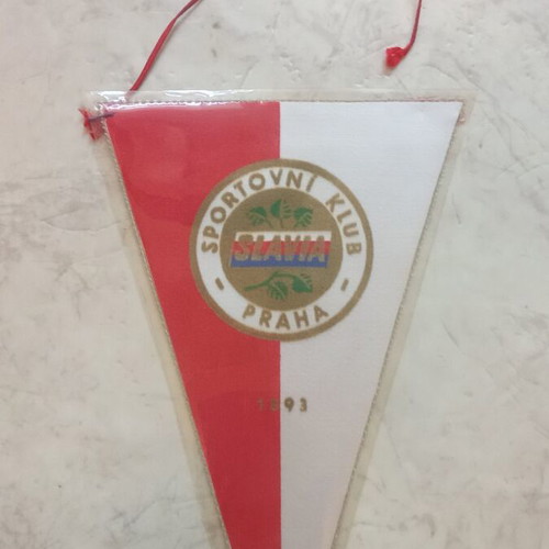 Λάβαρο Σλάβια Πράγας μεταχειρισμένο με βγαλμένο το σχοινάκι