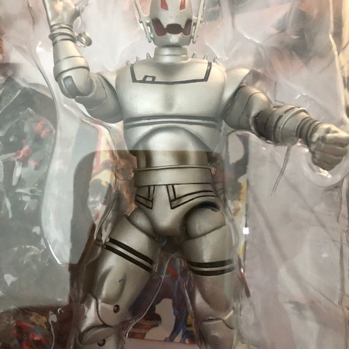 Ultron figure 7 inches Marvel Diamond Select new sealed with base