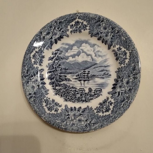 Porcelain wall decoration plate set