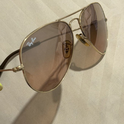 Rayban Aviator 3025 Large 001/51 sunglasses like new, gold