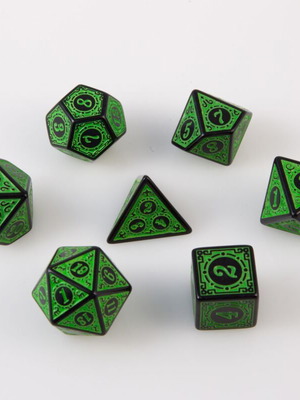 Dungeons & Dragons Dice Set with Pouch new