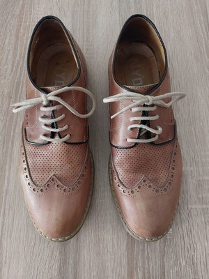 Men's leather shoes size 42 used, brown brogues