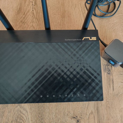 Asus RT-AC66U-B1 gigabit router used, AC1750, 4 LAN ports