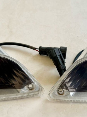 Vespa GTS φλας σετ πίσω μεταχειρισμένο με φιμέ μεμβράνη