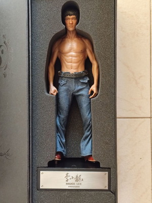 Bruce Lee BL-1 Enterbay Limited Edition statue boxed