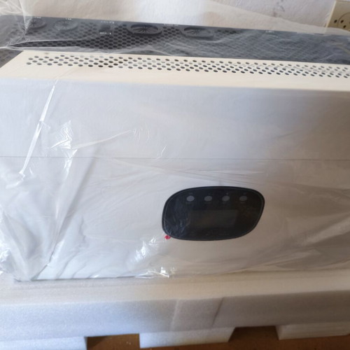 Hybrid Growatt Inverter 12 kW, single and three-phase compatible, new