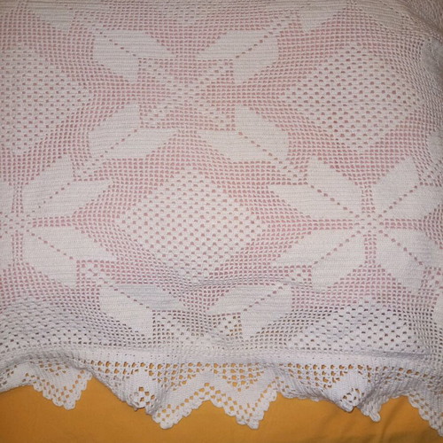 Handmade crochet blanket with pillowcase like new