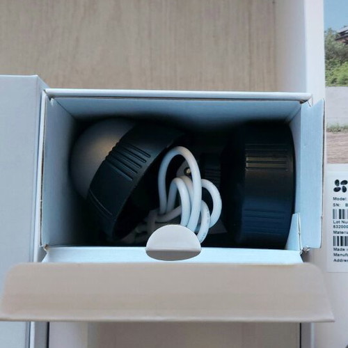 EZVIZ Wireless Camera Kit with Solar Panel like new, 1080P