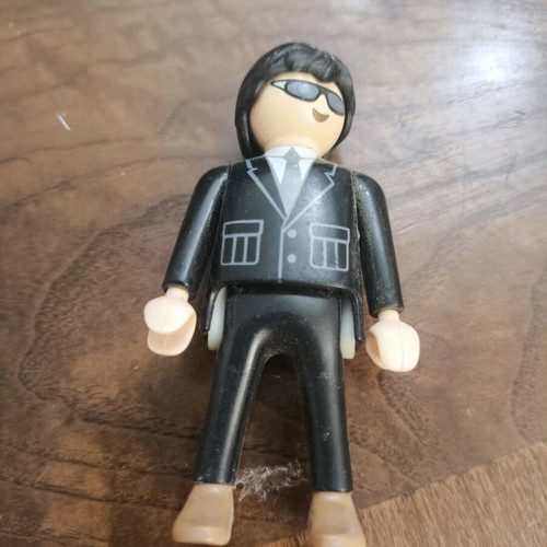 Playmobil Top Agents 8 pieces used with accessories and robot