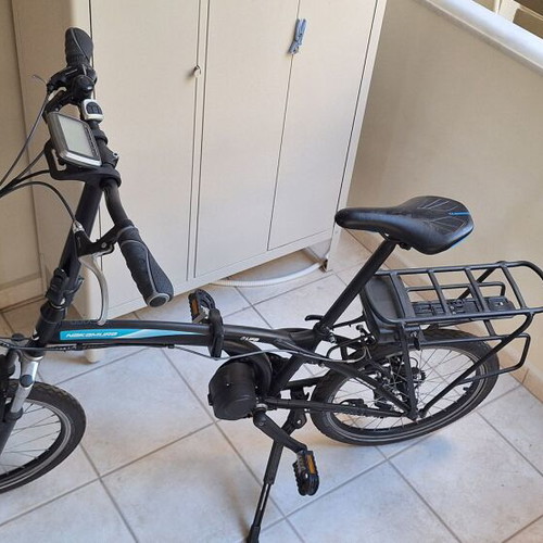 Nakamura Flex 100 Folding Electric Bike like new, 20 inch wheels, 7 speeds