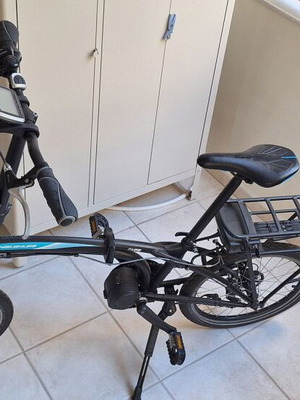 Nakamura Flex 100 Folding Electric Bike like new, 20 inch wheels, 7 speeds