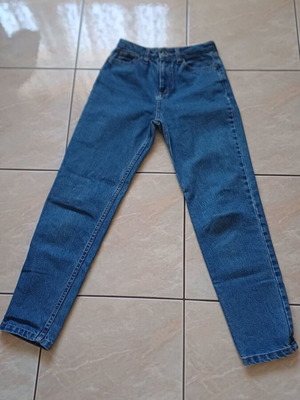 Τζιν παντελόνι Bershka σαν καινούργιο, μπλε, μέγεθος XXS