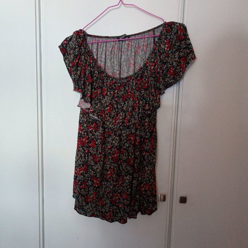 Garantie floral blouse no 3 with ruffles and elasticity