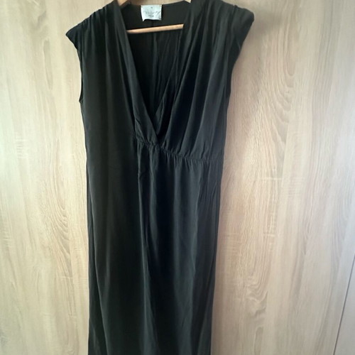 4tailors long black dress used with pronounced shoulders and drape