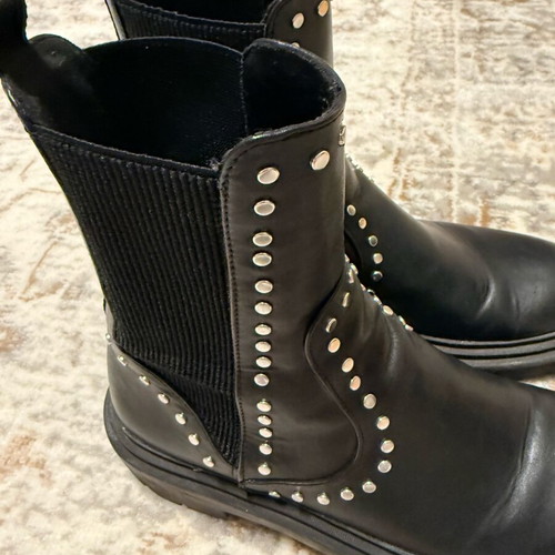 Zara boots with studs like new, black size 39