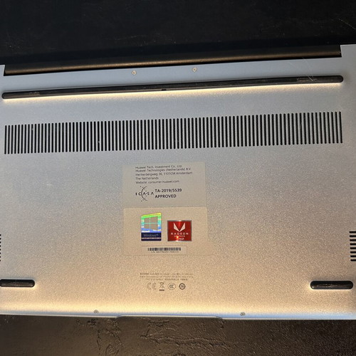 Huawei Matebook D14 laptop like new, AMD Ryzen, 8GB RAM, 500GB SSD