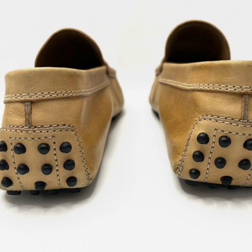 Tod's beige leather gommino flats used