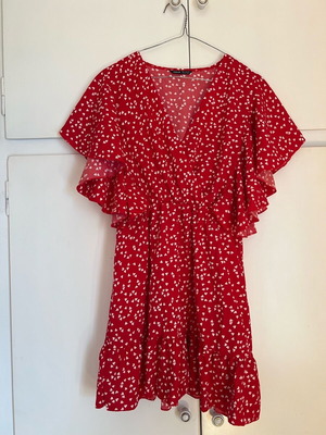 Red short dress with hearts like new Shein