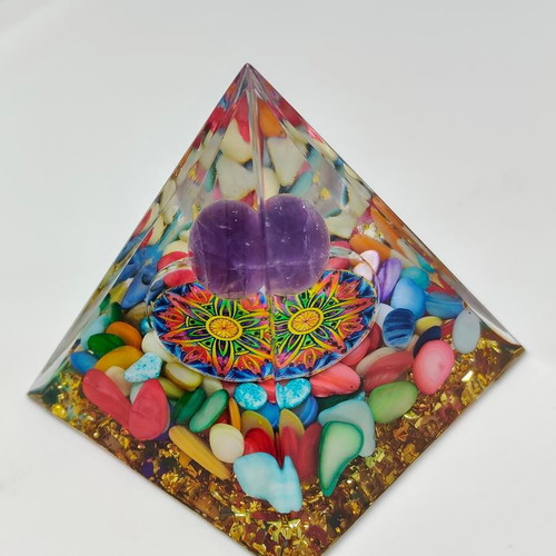 Orgonite Energy Pyramid with Amethyst and Tree of Life like new