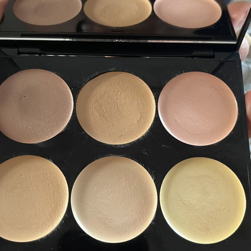 Makeup set foundation Mon Reve 105, mascara Golden Rose, face palette, brushes